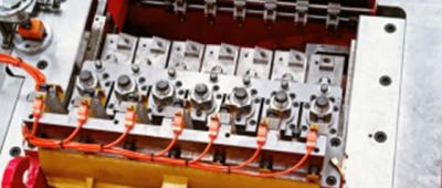 Testa a freddo vs. stampaggio a caldo: Qual è la soluzione migliore per gli elementi di fissaggio?